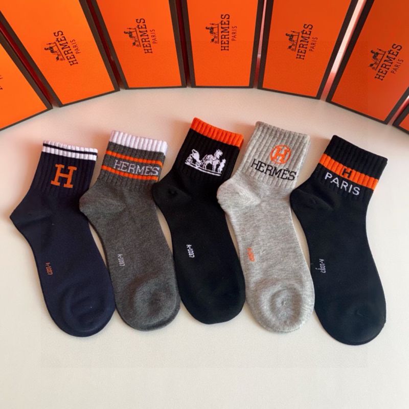 Hermes socks ( 5 pairs)