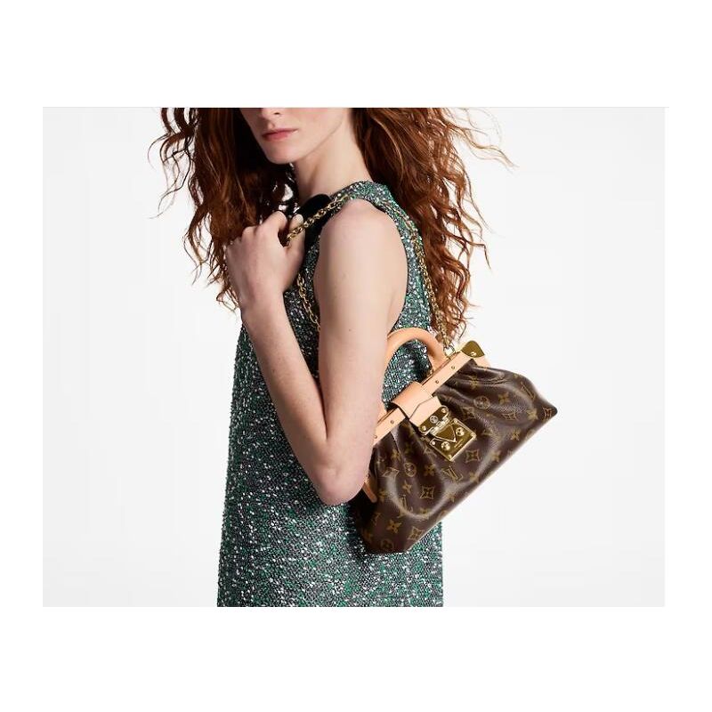 M46544 Monogram Clutch