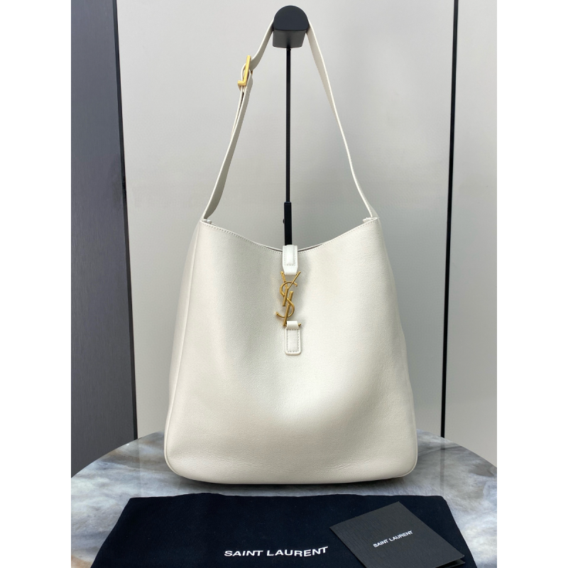 Saint Laurent LE 5 À 7 Supple Large in grained leather -White